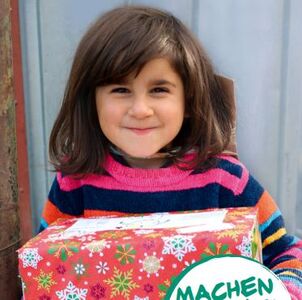 Machen Sie mit! Wir sammeln Päckchen für die Stiftung Kinderzukunft <br>- Abgabe im Hofladen oder über unseren Lieferservice - ABGABE VERLÄNGERT BIS 03.12.