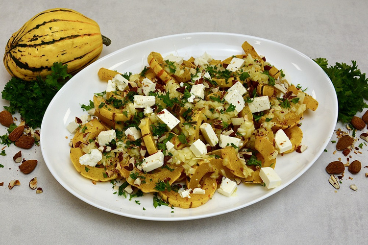 Rezeptbild für Delicata-Kürbis aus dem Ofen