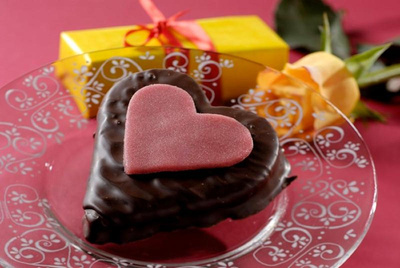 Produktfoto zu Muttertagsherz m. Nougat-Buttercreme