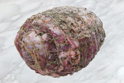 Produktfoto zu Rollbraten Lamm Rosmarin ca. 1kg